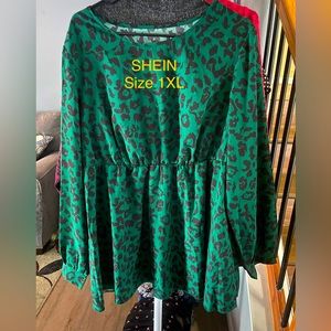 SHEIN green leopard print blouse size 1XL never worn but no tags